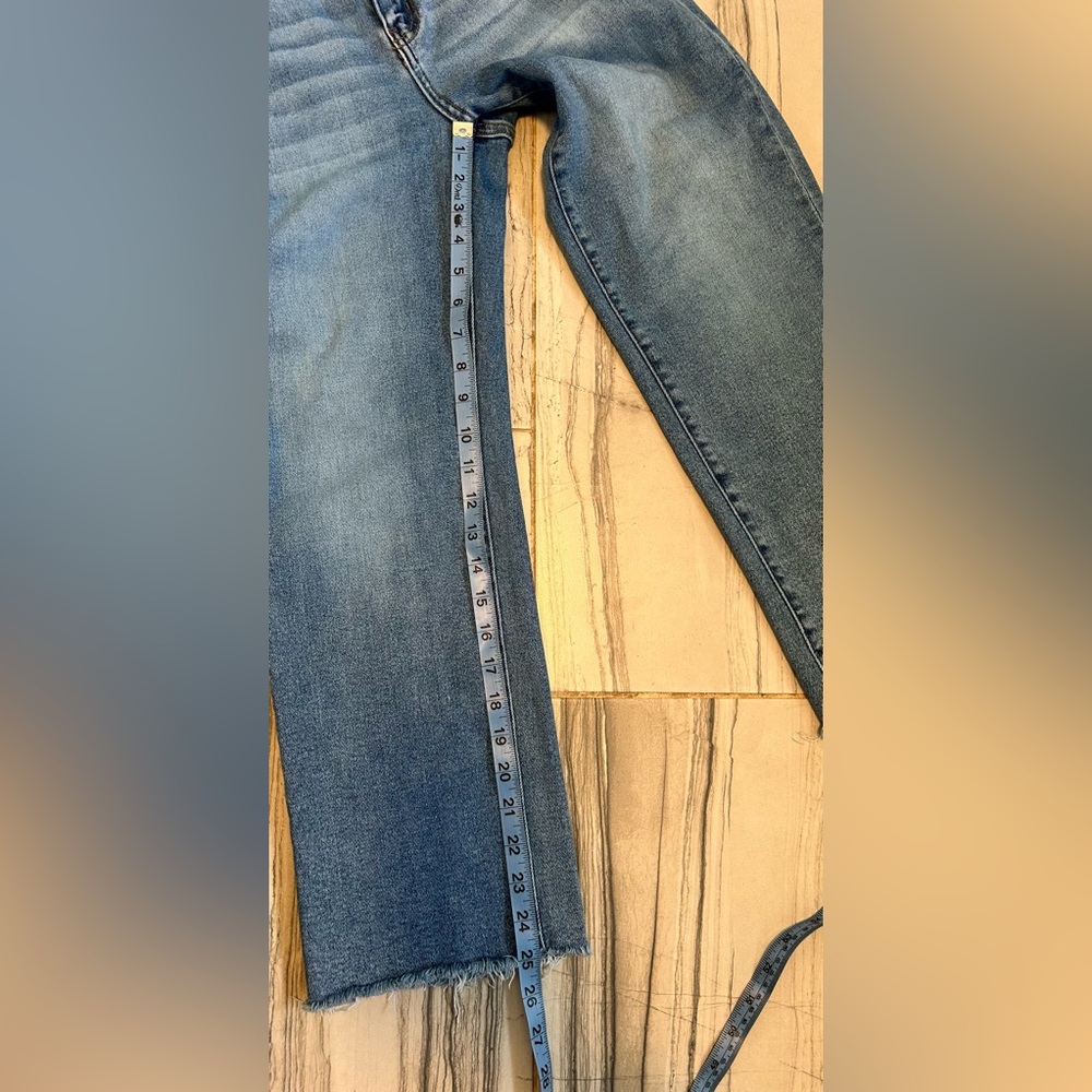 LIKE NEW Buckle Willow & Root High Rise Cropped Stretch Jean - Picture 15 of 16